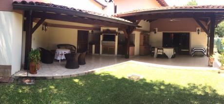 Vendo Casa En Barrio Jara Zona Club Centenario