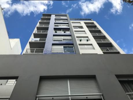 Hermoso Departamento Sobre Rivera