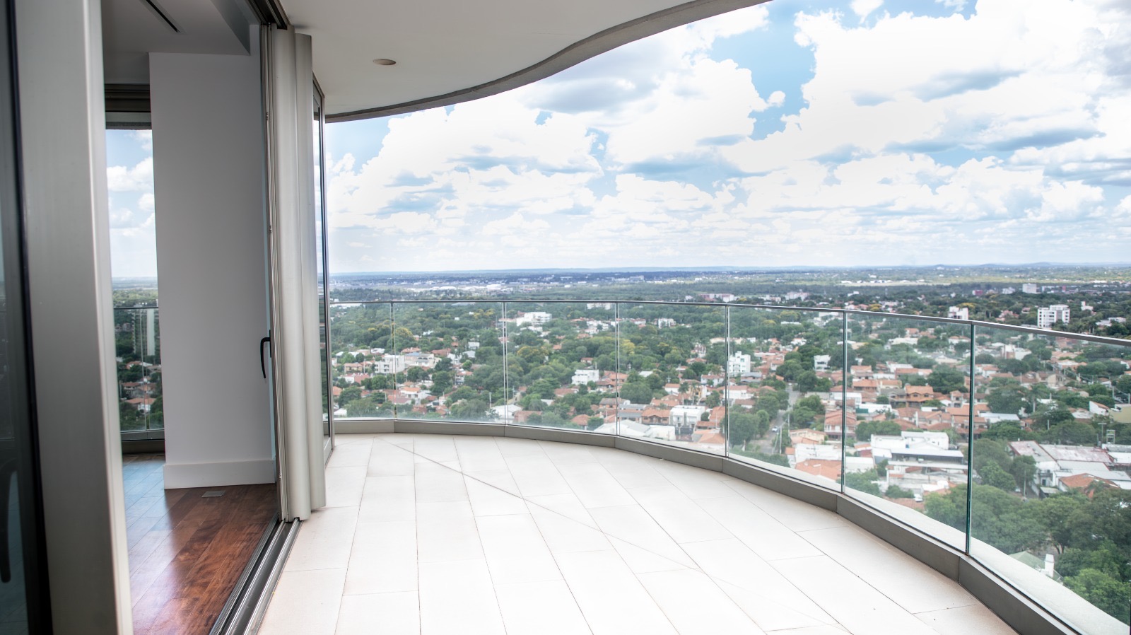 Alquilo departamento lujoso en el Jade Park — foto 2