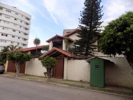 Casa En Alquiler Equipetrol