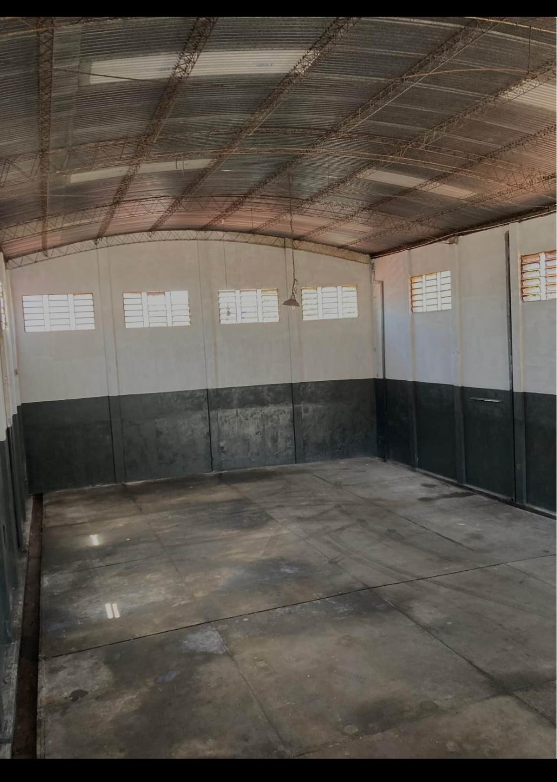 ALQUILER DE TINGLADO EN LAMBARÉ – UBICACIÓN ESTRATÉGICA SOBRE CACIQUE — foto 2