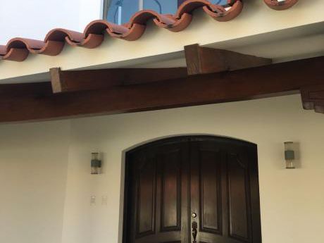 Bellisima Casa En Alquiler En Las Palmas