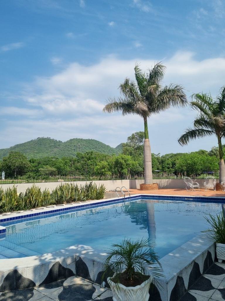 VENDO CASA QUINTA AMOBLADA  EN MBATOVI — foto 2