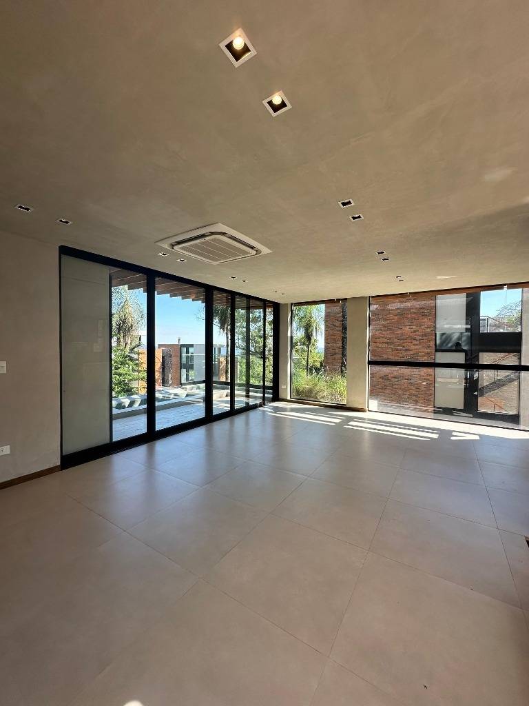 VENDO RESIDENCIA EXCLUSIVA EN HORIZON HILLS SAN BERNARDINO — foto 3