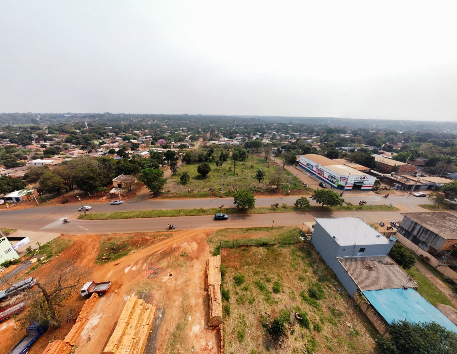 VENDO TERRENO DE 1 HA EN CDE SOBRE RUTA — foto 2
