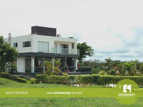 Casa Exclusiva En El Urubo
