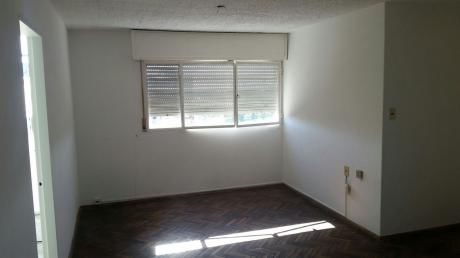 Buen Apartamento En Parque Posadas!!