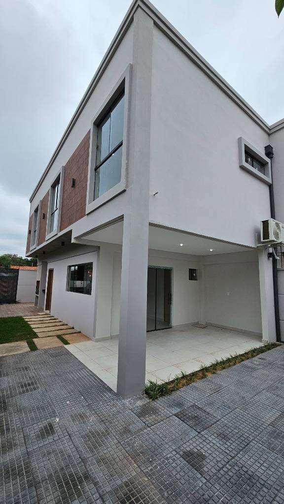 ALQUILO DÚPLEX DE 3 HABITACIONES EN LUQUE — foto 2