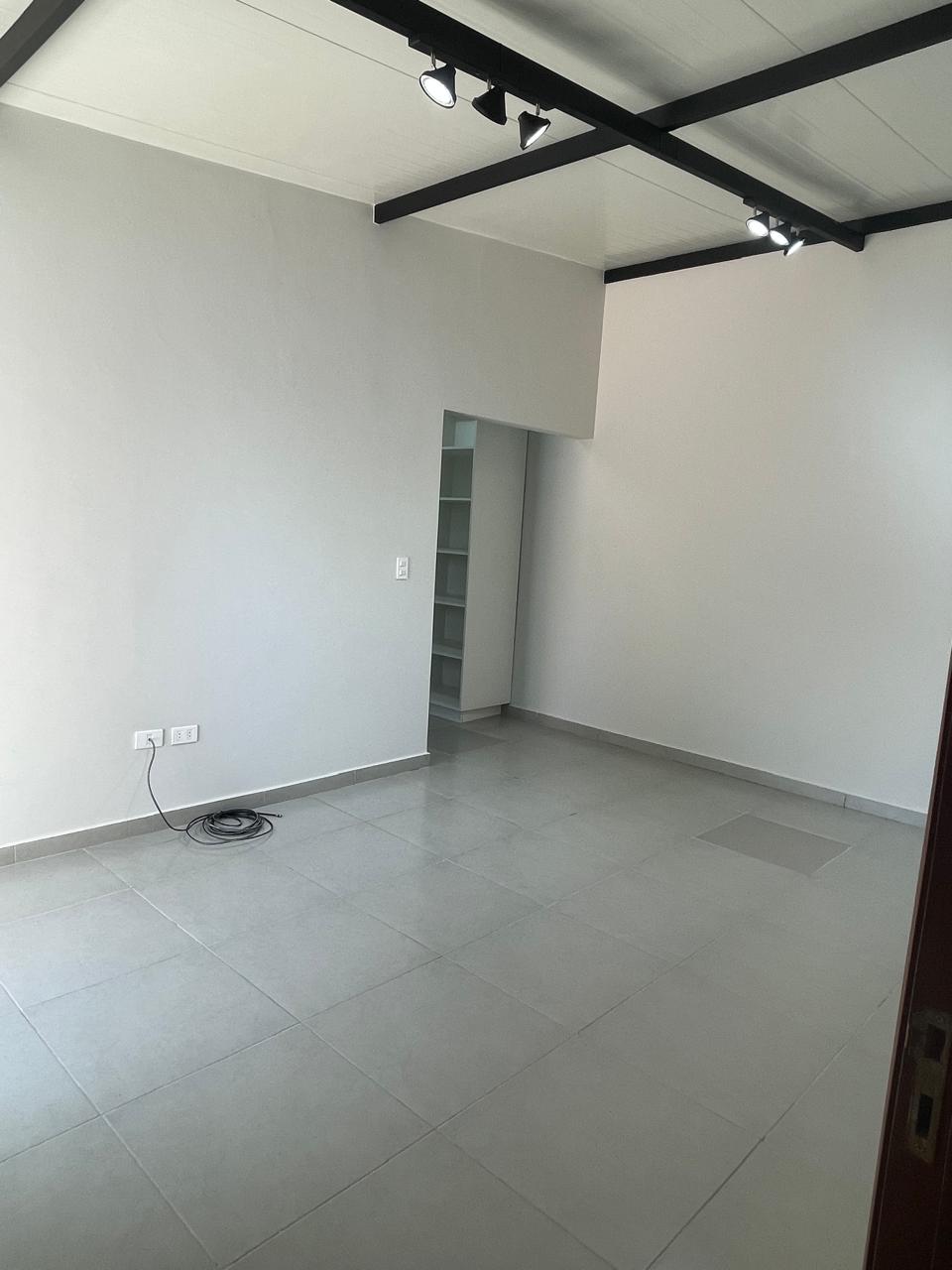Alquilo Casa en Luque, Loma Merlo — foto 3