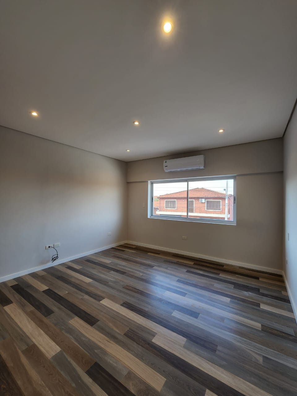 Alquilo Dúplex con 3 habitaciones en suite. — foto 2