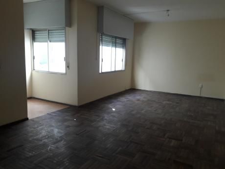 Oficina Sosa - Monoambiente En Ejido Y Colonia