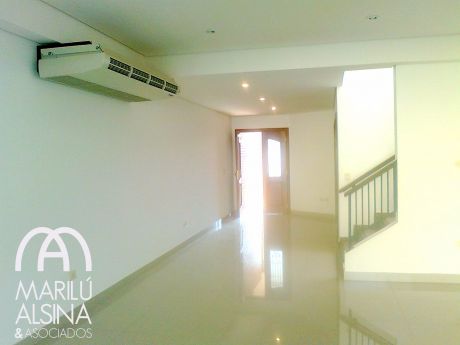 Casa Pareada En Ntra. Sra. Del Carmen