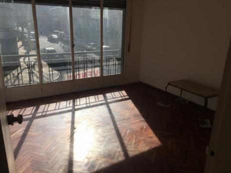Orden De Vender!!! 80m2, Buen Estado, Prox. Coleg. Elbio Fernandez