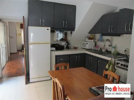 Muy Buena Casa, 4 Dorm, 2 Baños Y Gge