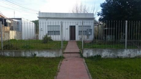 Buen Inmueble En Padrón único, Con Patio Y Frente!!