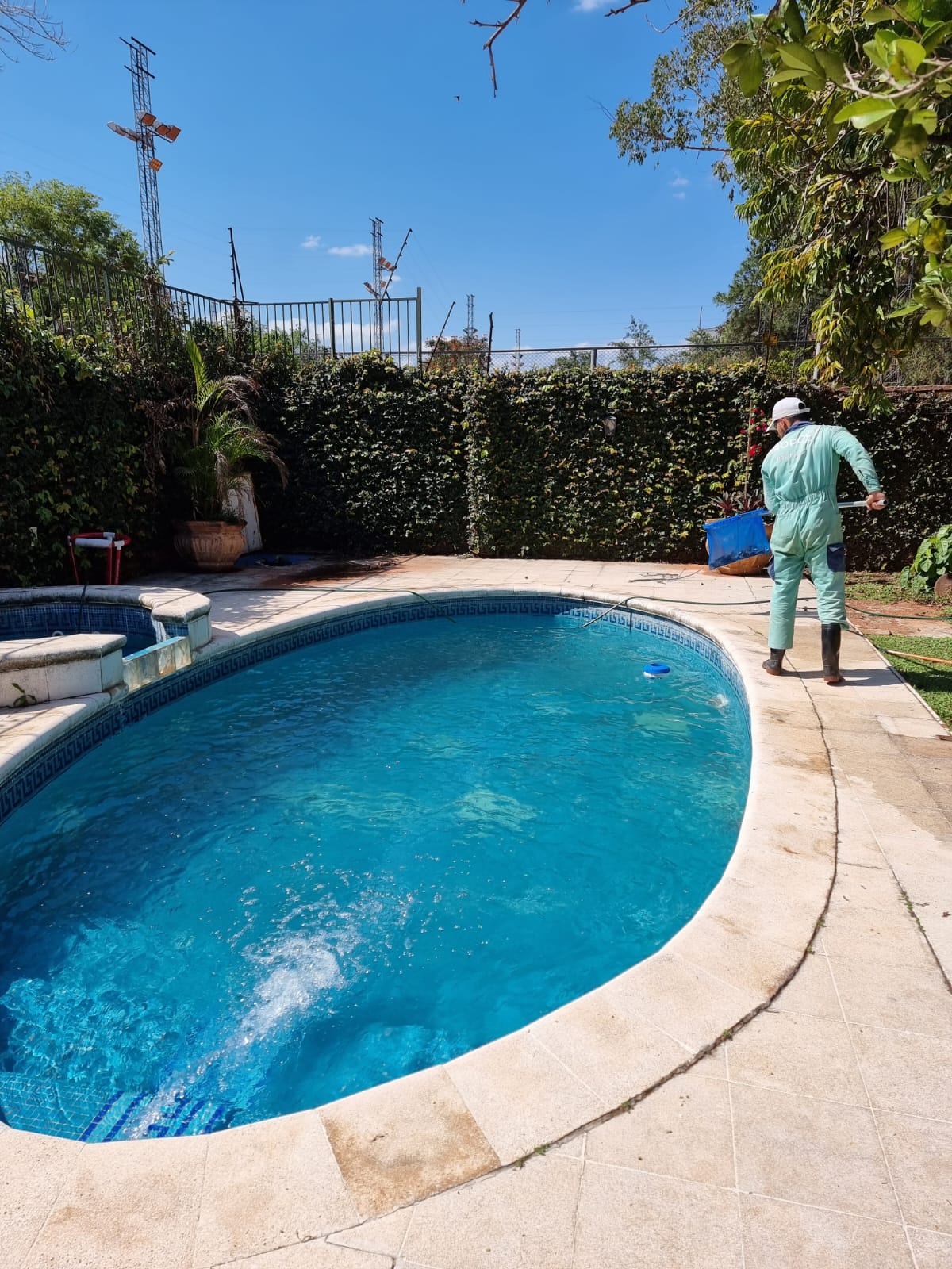 Alquilo hermosa residencia! Sobre la Avda Mariscal López casi Madame Lynch — foto 2