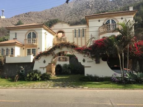 Casa En Venta Club Residencial Los Girasoles De Huampani