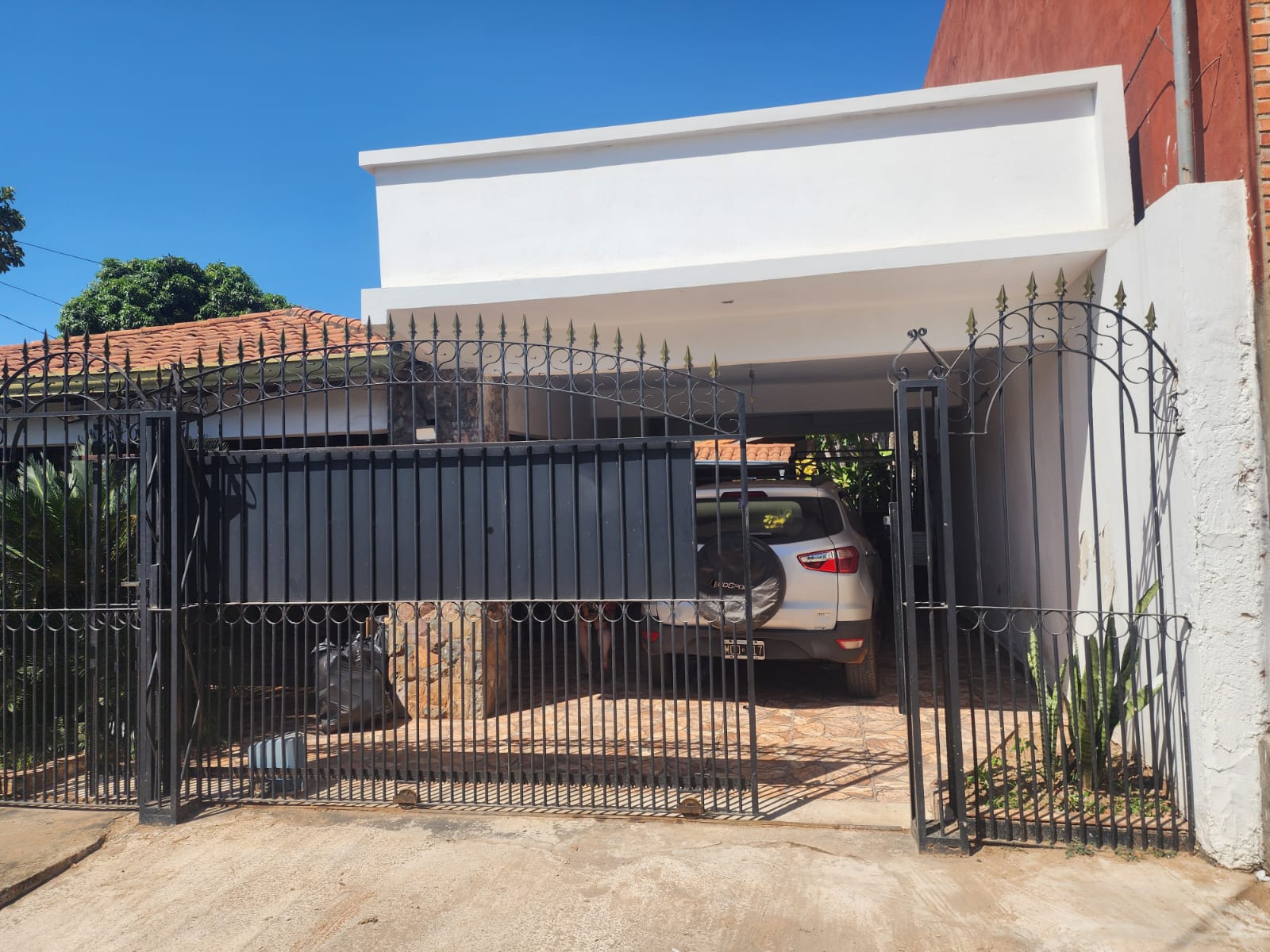 Vendo Amplia casa en Mariano Roque Alonso Barrio la concordia — foto 2