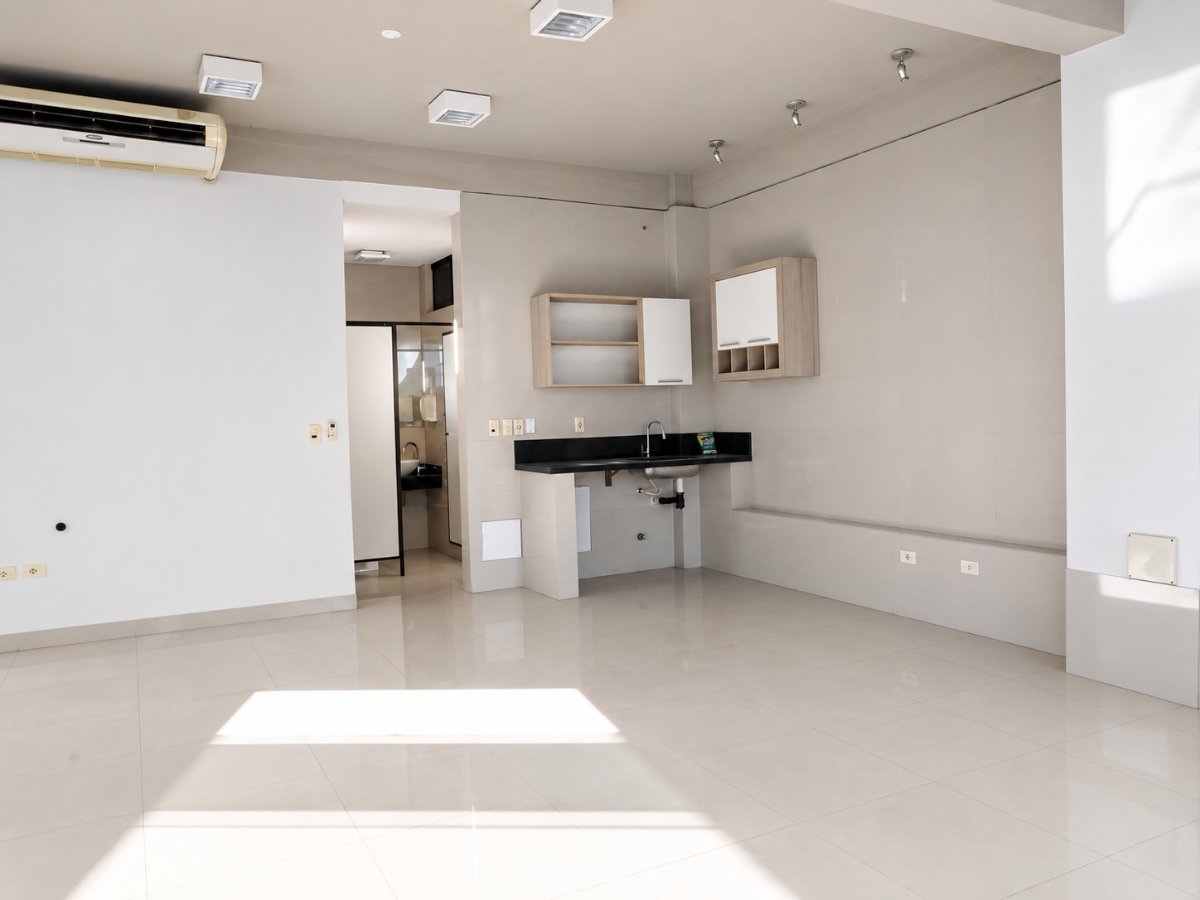 Alquilo moderna oficina de 50 m2 en Ykua Sati — foto 3