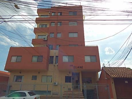 Departamento De Tres Habitaciones Amoblado En Alquiler