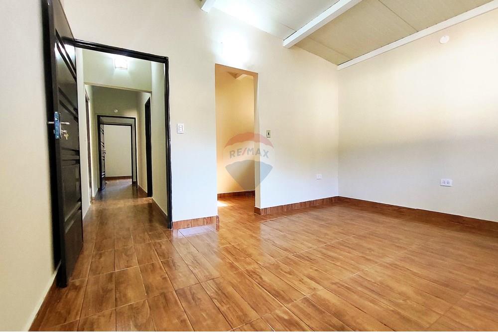 Casa en alquiler en Luque — foto 2
