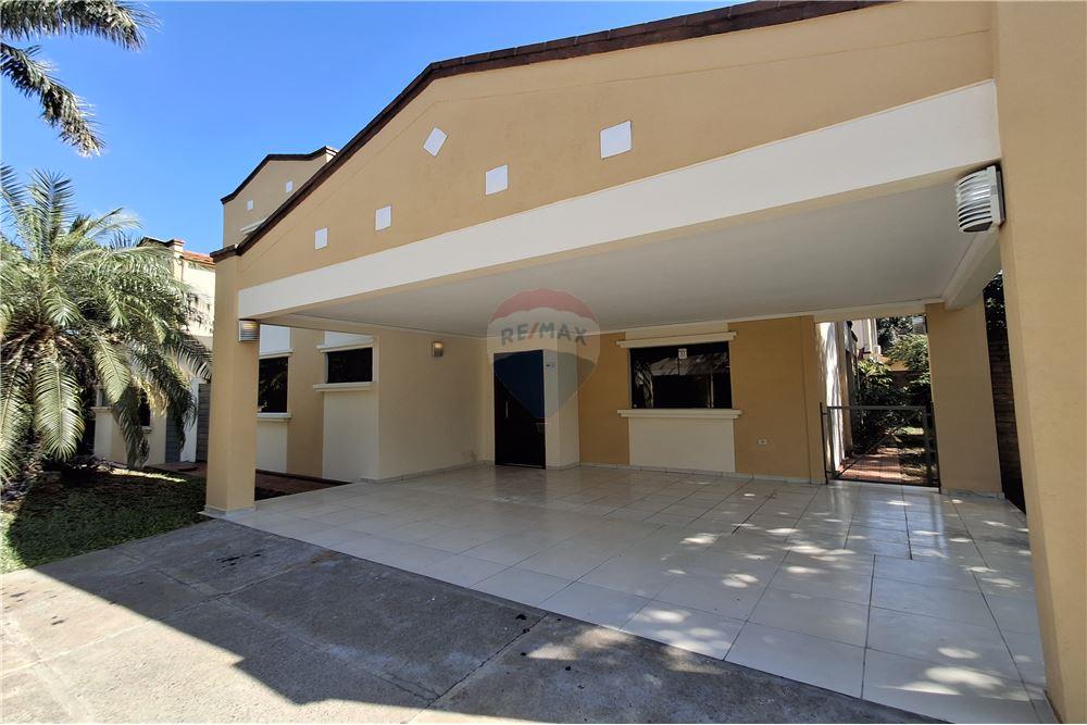 VENDO CASA EN CONDOMINIO BOULEVARD CONFEDERACIÓN — foto 2