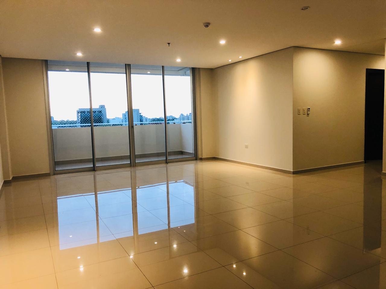Amplio dpto de 3 habitaciones en villa Morra — foto 3