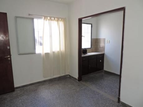 Apartamento Al Frente Mtrs De Av. Millan