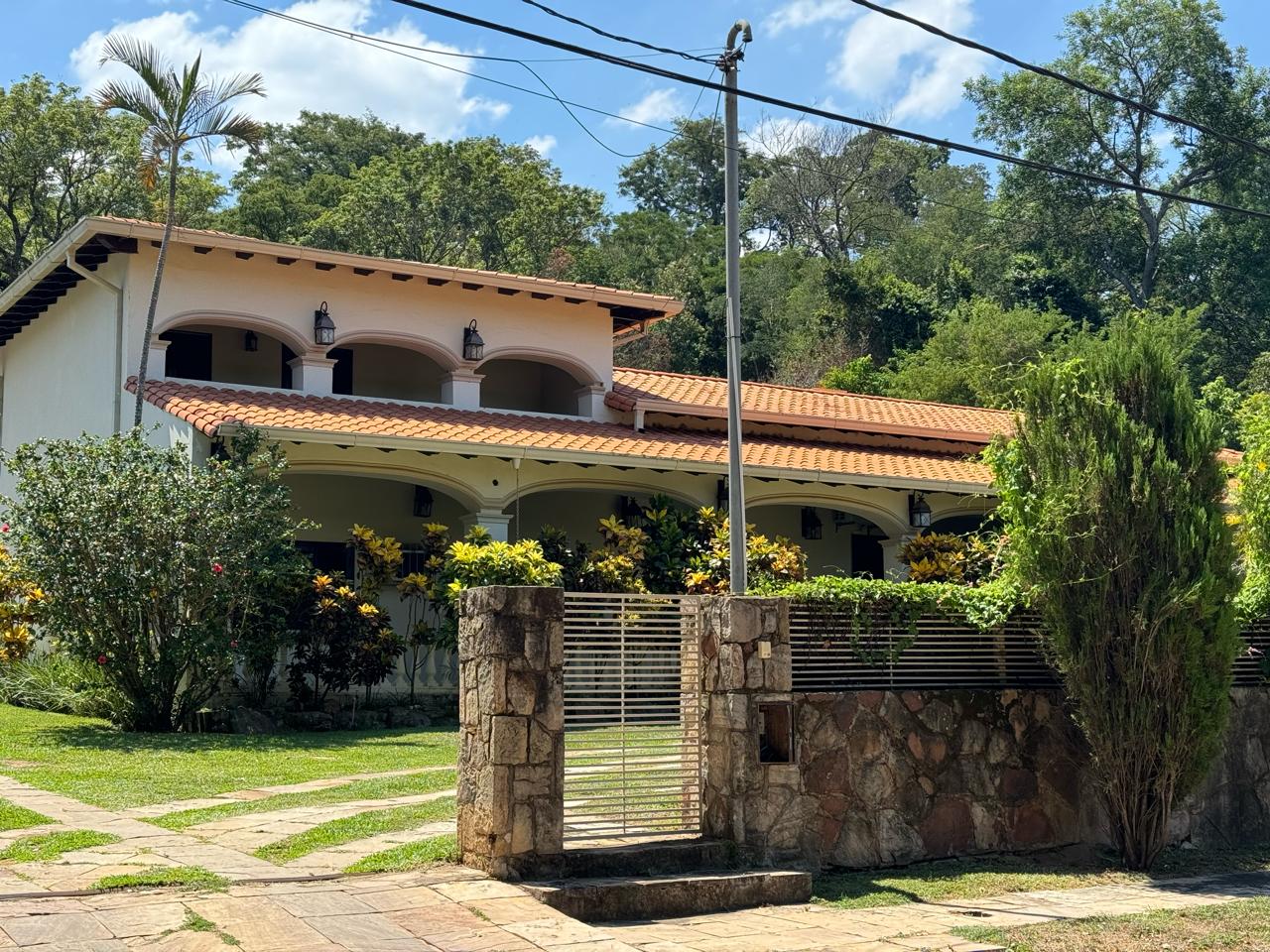 VENDO RESIDENCIA EN SAN BERNARDINO!!! — foto 2