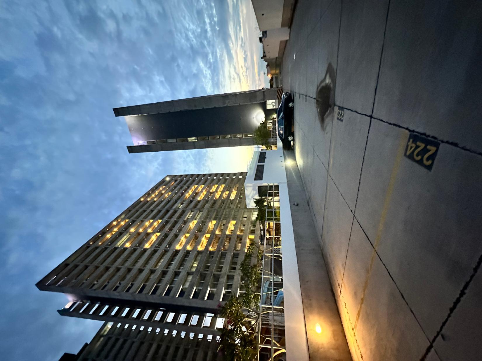 ALQUILER AMOBLADO DPTO. 2 DORM EN TORRE BERCHATTI NORTE [7MO. ANILLO AL NORTE]