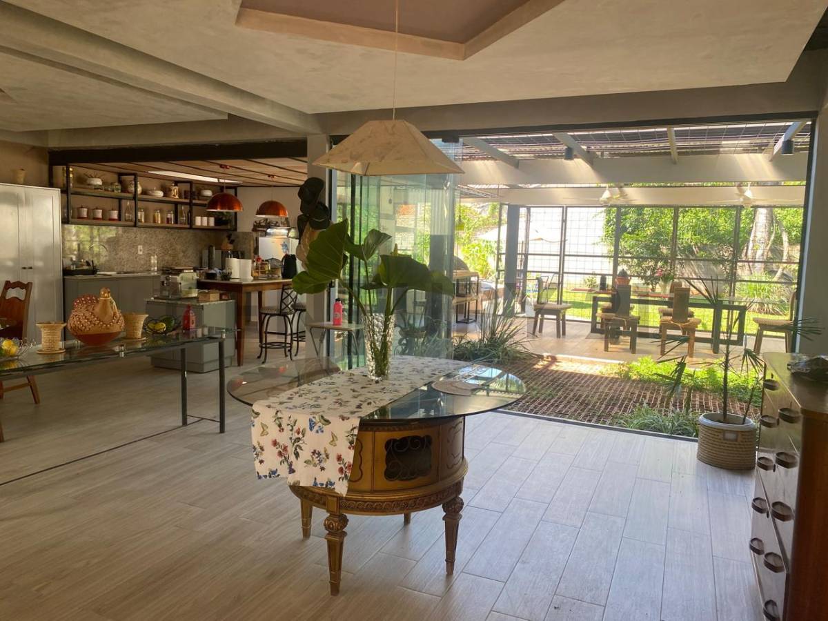 EN VENTA -CASA DE AUTOR DE ESTILO CONTEMPORÁNEO-SAN BERNARDINO , barrio Jardin — foto 2