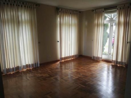 Hermosa Casa En Alquiler, Condominio Privado Mallasilla