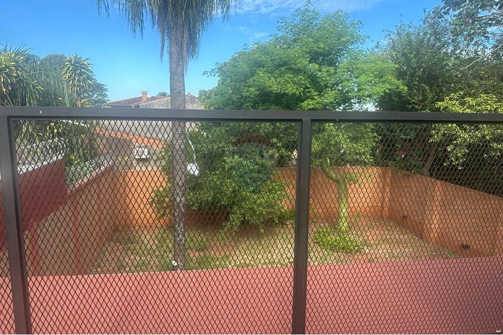 VENDO HERMOSA RESIDENCIA EN LAMBARÉ — foto 3