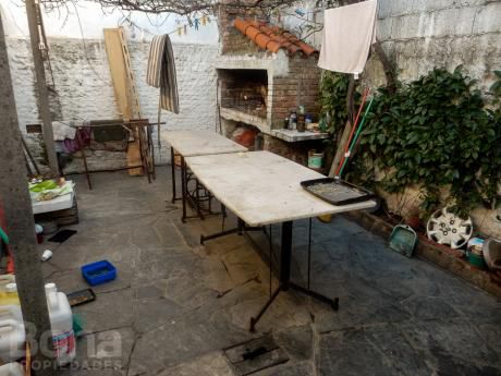 Casa Para Reparar En Buen Padrón A Media Cuadra De Av. Italia