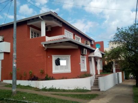 Residencia En Barrio Jara Asuncion, Zona Universidad Americana.