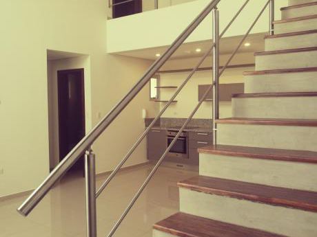 Vendo/alquilo Departamento Tipo Duplex. Villa Aurelia