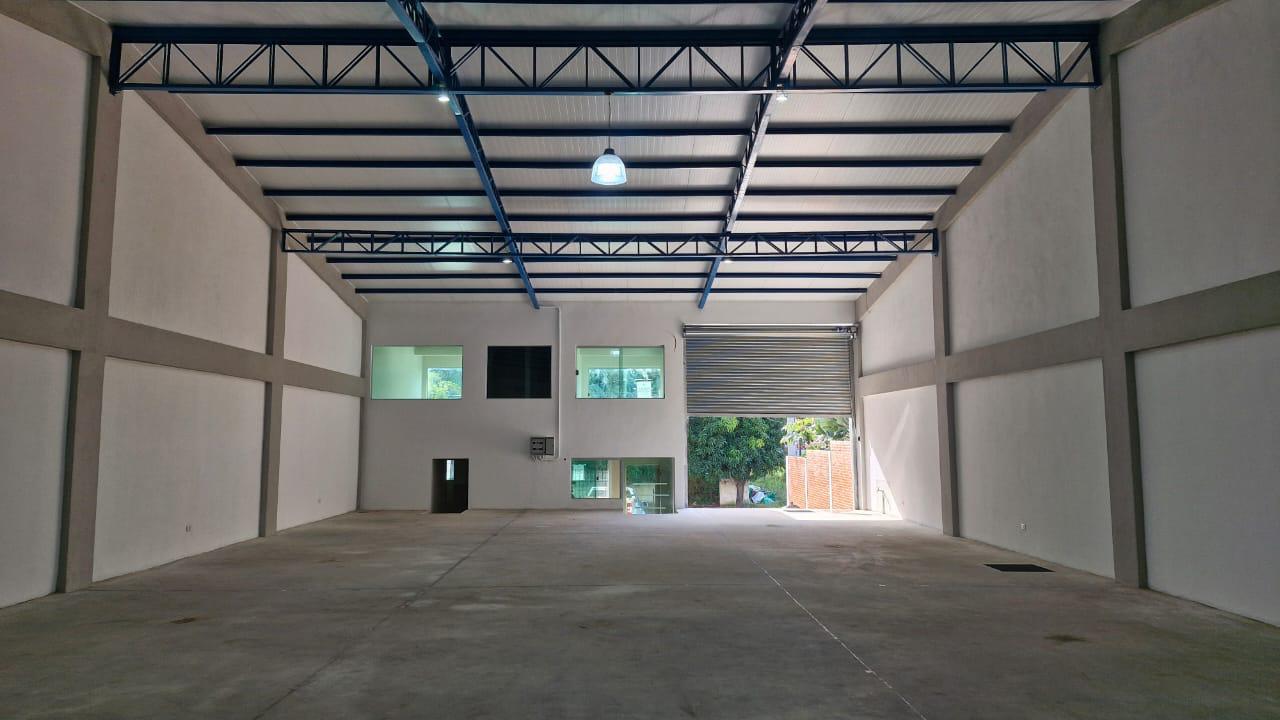 ALQUILER DE DEPÓSITO A ESTRENAR DE 240 M² EN LUQUE — foto 3