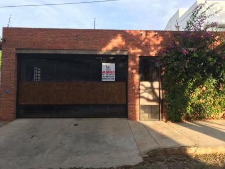 Alquilo Casa En Carmelitas Todo En Planta Baja