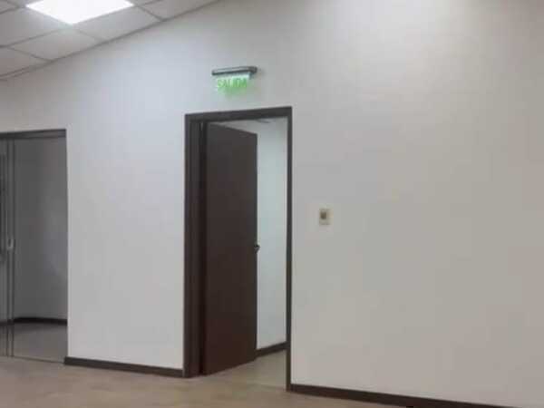 EN VENTA EDIFICIO CORPORATIVO ZONA 4 MOJONES — foto 3