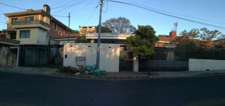 Alquilo Hermosa Residencia Sobre Saraví Barrio Recoleta En Asunción!!!
