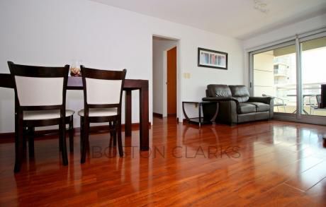 Apartamento En Alquiler: 2 Dormitorios, 1 Baño Y 1 Gge En T. Náuticas