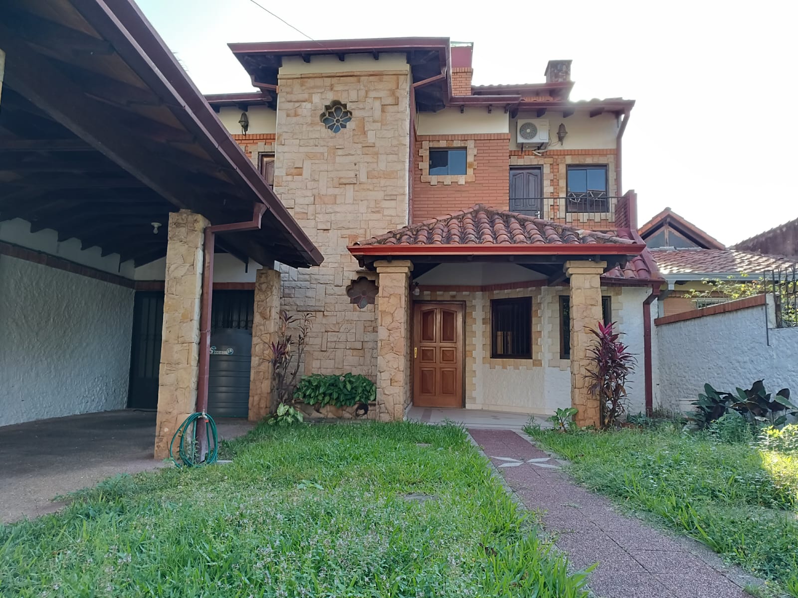 Casa en alquiler en Villa Morra