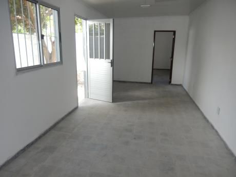Carlos De La Vega Y Pilar Costa .tipo Casita