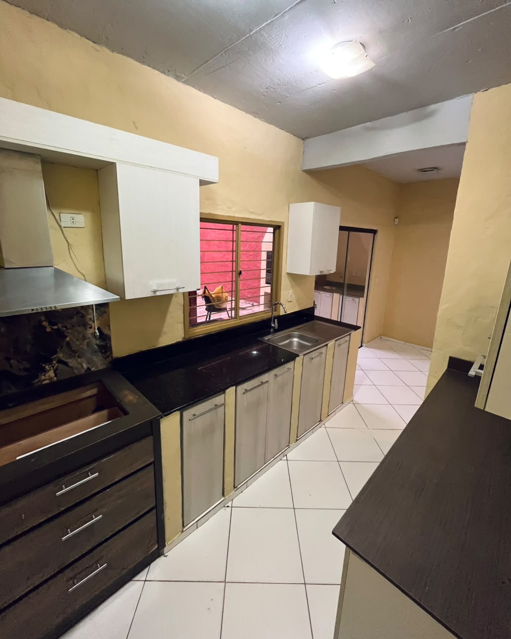 ALQUILO DUPLEX EN LAMBARÉ — foto 2