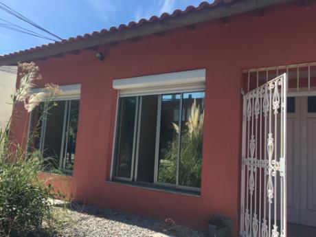 Casa Muy Luminosa 2 D Y Apto Adicional