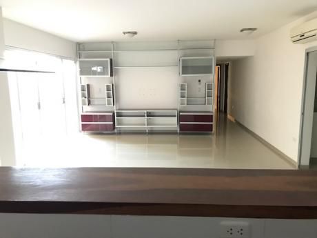 Departamento Con Patio En Primer Piso / Zona Los Cusis
