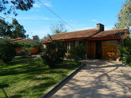 Venta Casa 2 Dormitorios Y Servicio Lagomar Sur