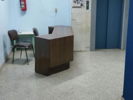 Alquilo Consultorio En CLínica Gatti