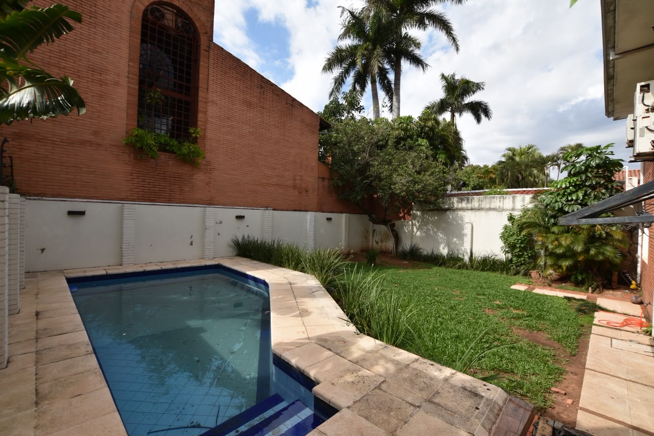 Casa en alquiler en Villa Morra