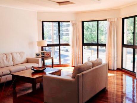 Venta Apartamento Montevideo Punta Carretas 3 Dormitorios, Servicio, Garaje